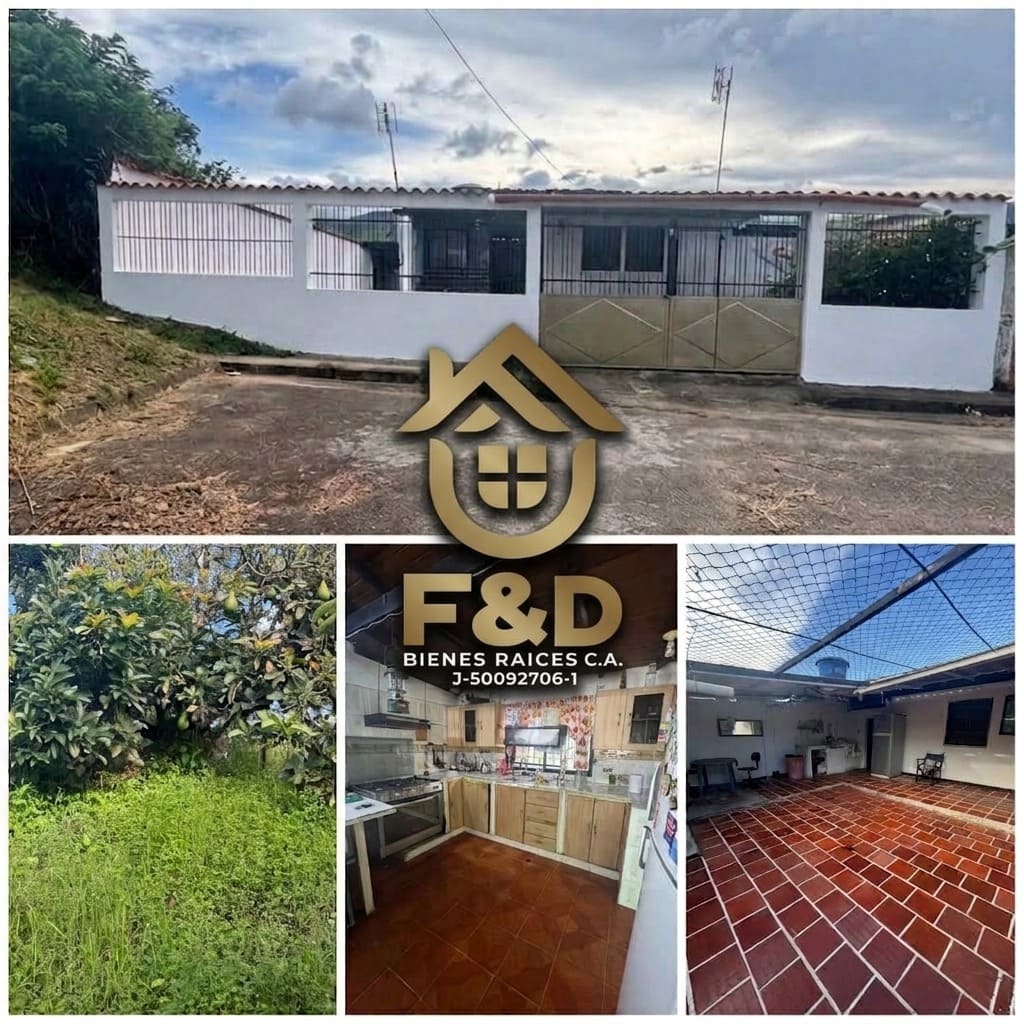 CASA EN LA URBANIZACIÓN LA MACHIRI